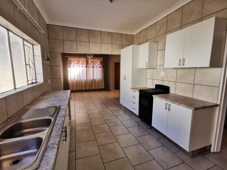 To Let 3 Bedroom Property for Rent in Potchefstroom South North West